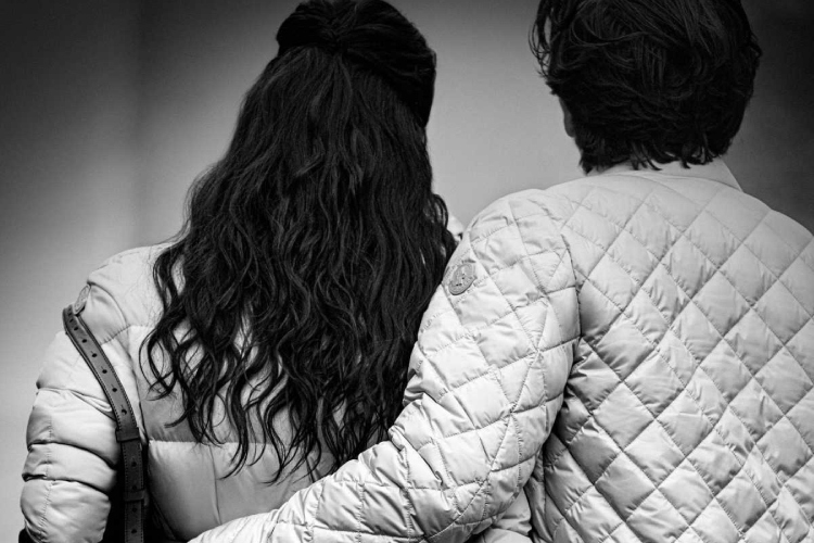 moncler-pre-fall-2025-ljubavna-prica-sa-londonskim-pecatom-13