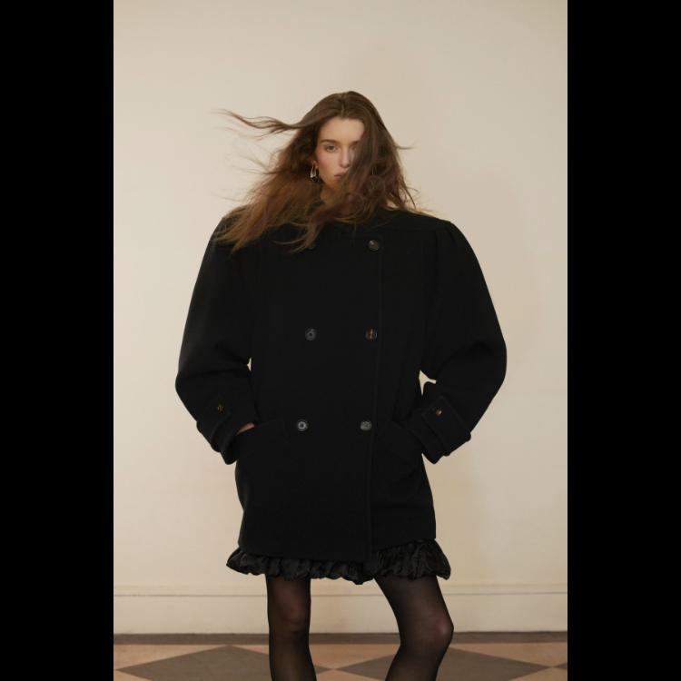 chloe-spring-2026-female-vertigo-moda-izmedu-fantazije-i-stvarnosti-2
