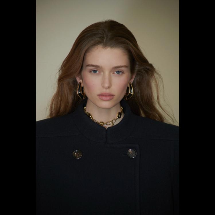 chloe-spring-2026-female-vertigo-moda-izmedu-fantazije-i-stvarnosti-6