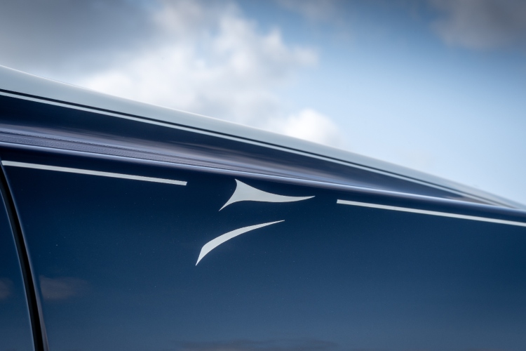 rolls-royce-muralna-umetnost-dunhuanga-u-pokretu-3