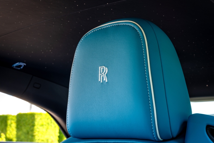 rolls-royce-muralna-umetnost-dunhuanga-u-pokretu-8