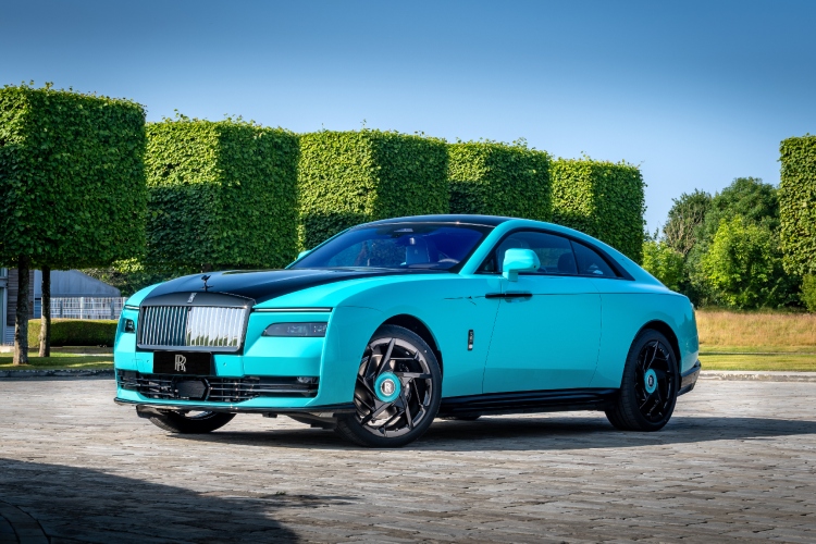 rolls-royce-muralna-umetnost-dunhuanga-u-pokretu-9