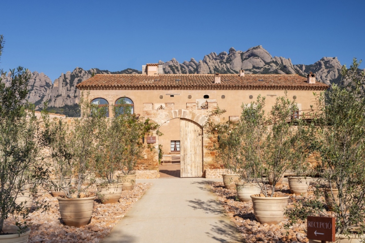 masia-can-farres-utociste-tisine-u-srcu-prirodnog-parka-monserat-9