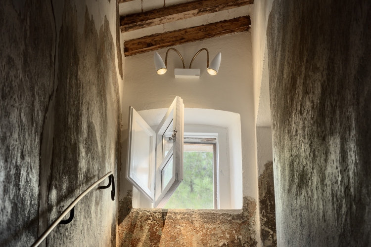 villa-calanova-svetlosna-poezija-na-obali-elbe-13