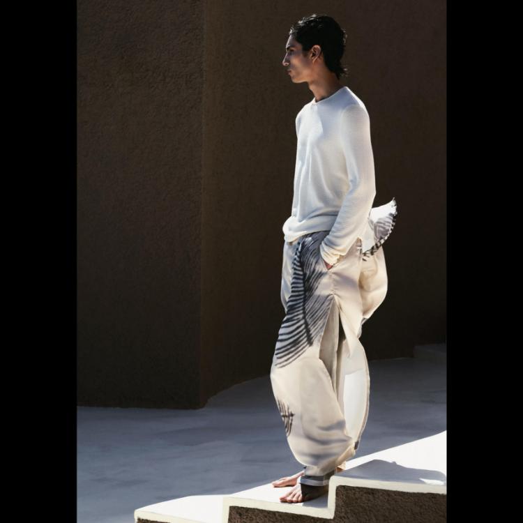 giorgio-armani-mare-2025-leto-u-znaku-laganih-silueta-morskih-vetrova-i-svesnog-luksuza-2