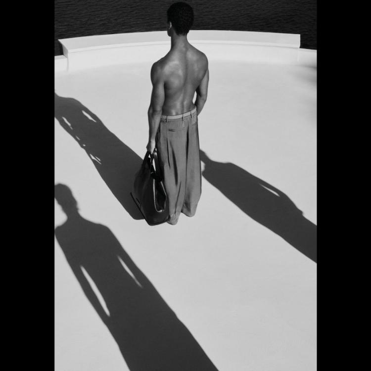 giorgio-armani-mare-2025-leto-u-znaku-laganih-silueta-morskih-vetrova-i-svesnog-luksuza-16