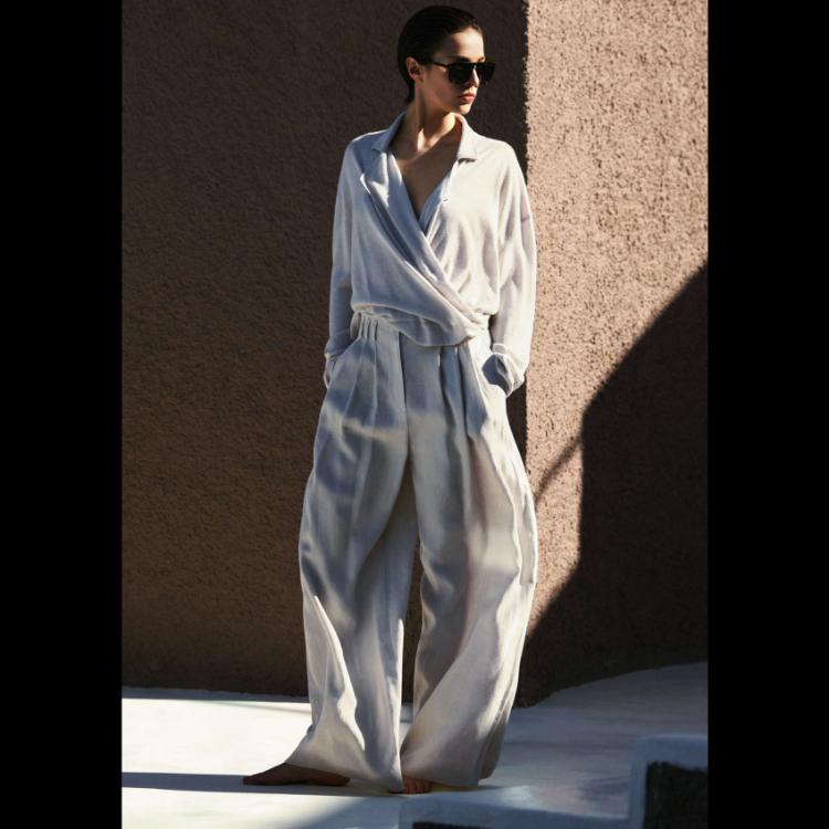 giorgio-armani-mare-2025-leto-u-znaku-laganih-silueta-morskih-vetrova-i-svesnog-luksuza-25