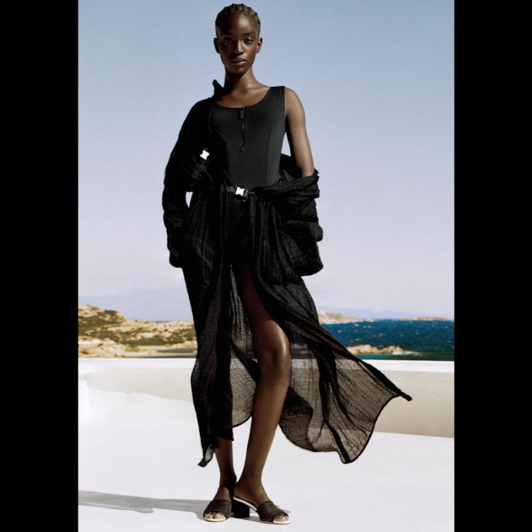 giorgio-armani-mare-2025-leto-u-znaku-laganih-silueta-morskih-vetrova-i-svesnog-luksuza-26