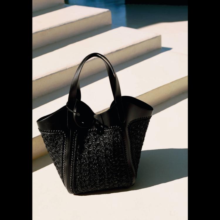 giorgio-armani-mare-2025-leto-u-znaku-laganih-silueta-morskih-vetrova-i-svesnog-luksuza-38