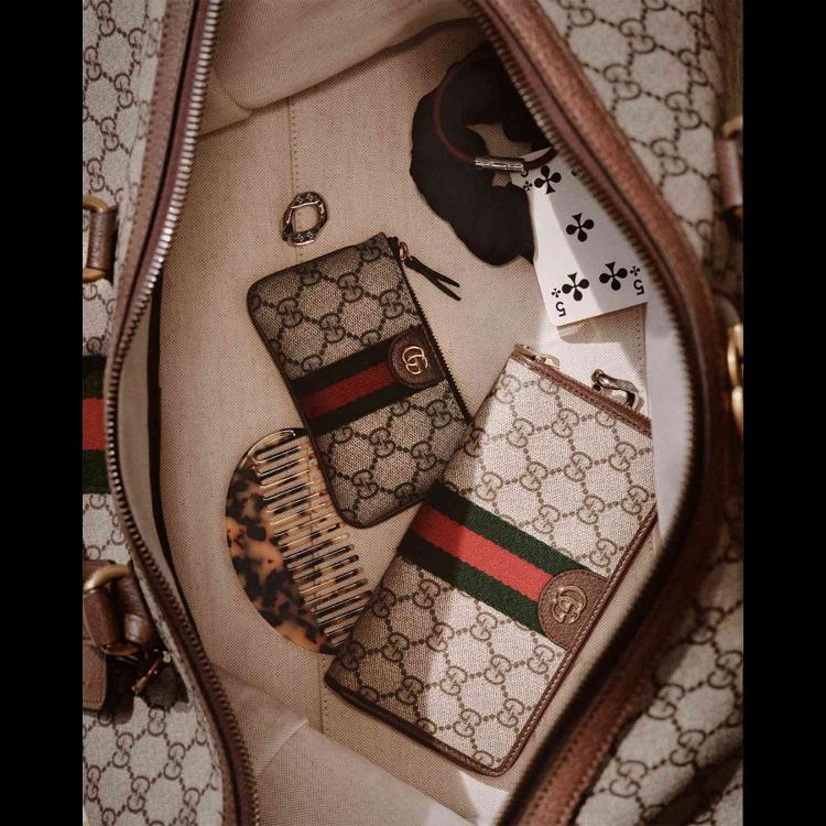gucci-slavi-gg-monogram-u-novoj-kampanji-snimljenoj-na-suncanoj-rivijeri-kana-24