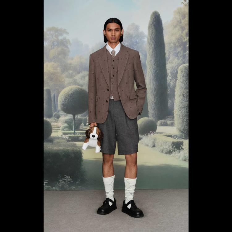 louis-vuitton-proleceleto-za-2026-farel-vodi-dandije-na-britansko-selo-2
