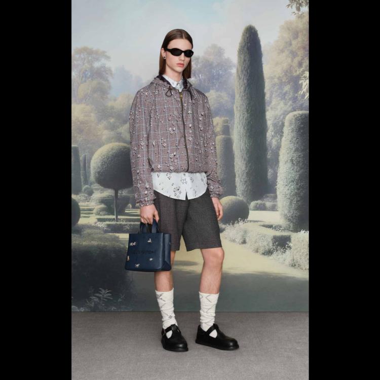 louis-vuitton-proleceleto-za-2026-farel-vodi-dandije-na-britansko-selo-23