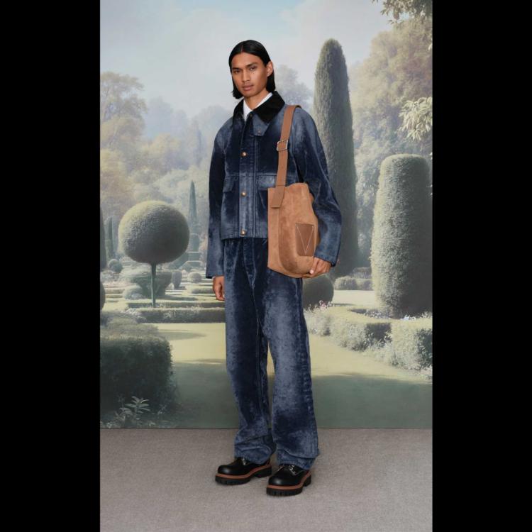 louis-vuitton-proleceleto-za-2026-farel-vodi-dandije-na-britansko-selo-24