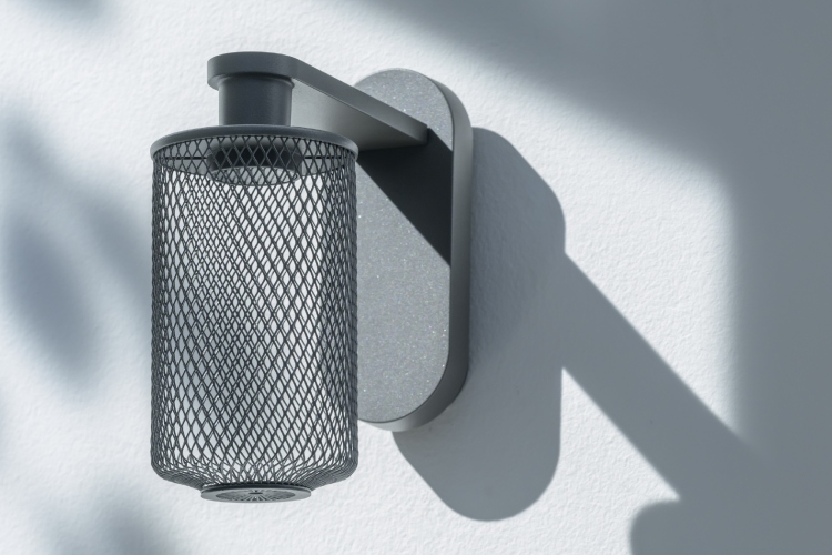 platek-na-euroluce-2025-svetlosna-poezija-na-granici-dizajna-i-arhitekture-3