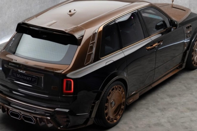 mansory-darabo-jedini-primerak-rolls-royce-cullinan-koji-izgleda-kao-da-mu-je-mesto-u-pustinjskoj-palati-6