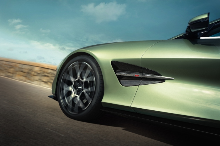 novi-aston-martin-18