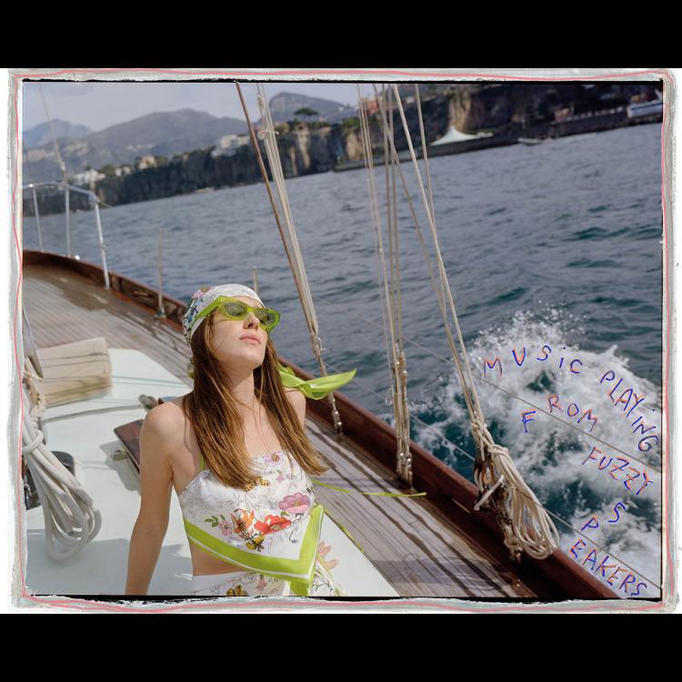 gucci-predstavlja-lido-kampanju-letnja-himna-slobodi-suncu-i-mediteranskoj-eleganciji-15