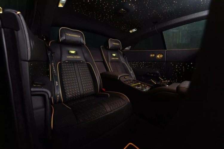 zlato-na-tockovima-rolls-royce-wraith-by-mansory-koji-je-stvoren-za-princa-ili-bar-nekoga-ko-se-tako-oseca-6