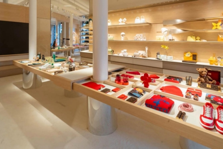 da-li-je-ovo-najbaksuzniji-louis-vuitton-butik-na-svetu-4