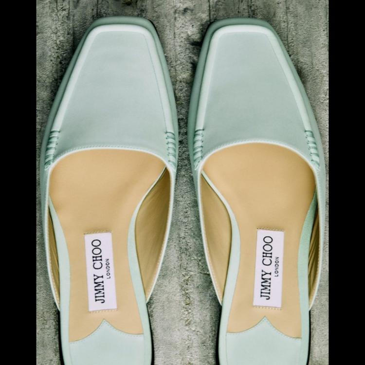 jimmy-choo-ozivljava-modu-s-kraja-90-ih-arhivska-kolekcija-je-modni-san-koji-traje-12