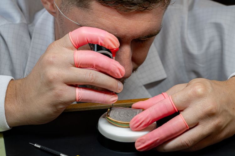 franck-muller-vanguard-alquimiamc-umetnost-vremena-i-metal-koji-zivi-27