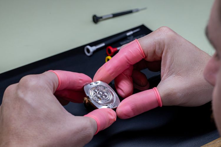 franck-muller-vanguard-alquimiamc-umetnost-vremena-i-metal-koji-zivi-31