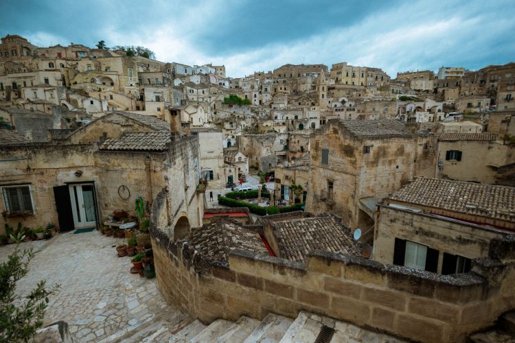 moyseion-matera-svetlost-zvuk-i-voda-tri-simbola-vecnosti-3