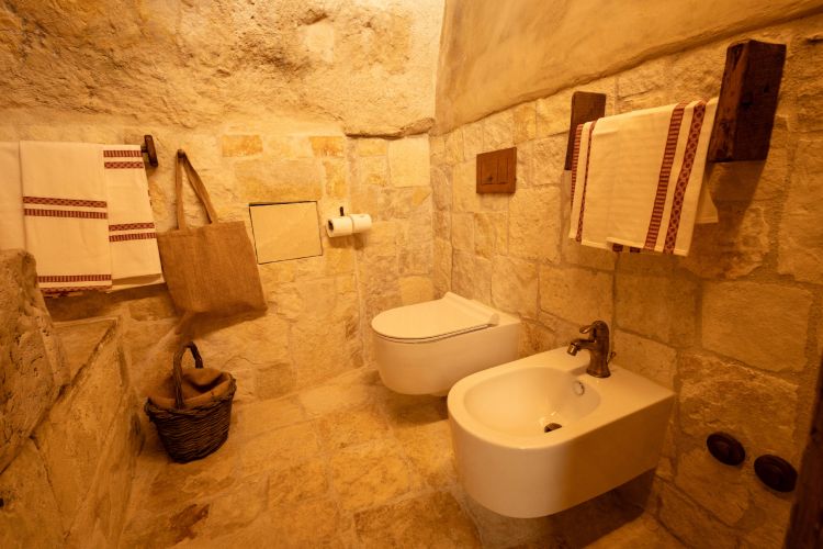 moyseion-matera-svetlost-zvuk-i-voda-tri-simbola-vecnosti-17