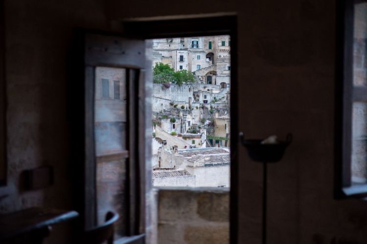 moyseion-matera-svetlost-zvuk-i-voda-tri-simbola-vecnosti-31