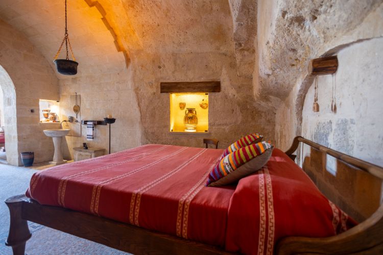 moyseion-matera-svetlost-zvuk-i-voda-tri-simbola-vecnosti-33