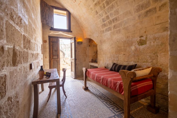 moyseion-matera-svetlost-zvuk-i-voda-tri-simbola-vecnosti-34