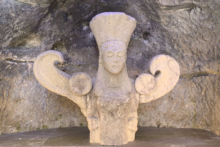 moyseion-matera-svetlost-zvuk-i-voda-tri-simbola-vecnosti-58