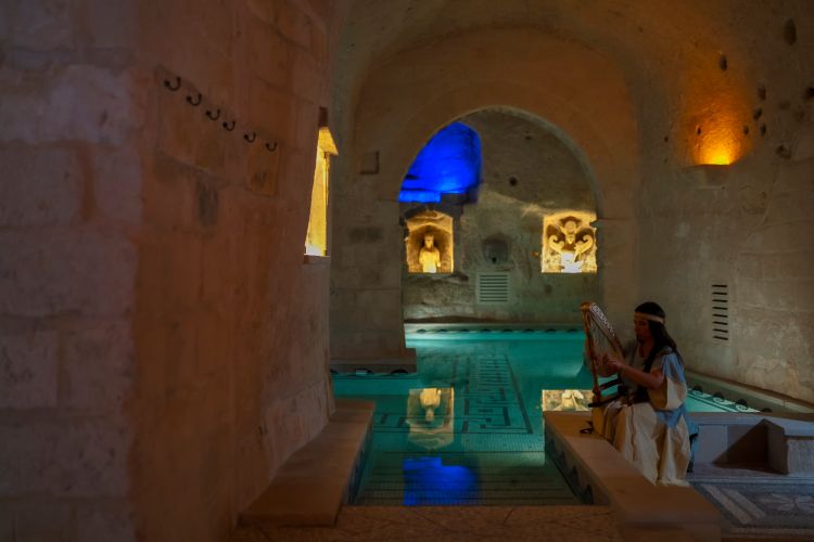 moyseion-matera-svetlost-zvuk-i-voda-tri-simbola-vecnosti-68