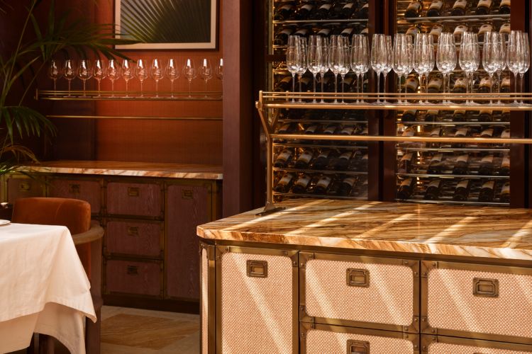 esca-mediteranski-dozivljaj-u-srcu-izmira-spoj-kulinarstva-arhitekture-i-svetlosti-4