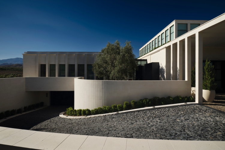 tombolo-skulpturalna-simfonija-u-pustinjskom-pejzazu-nevade-35