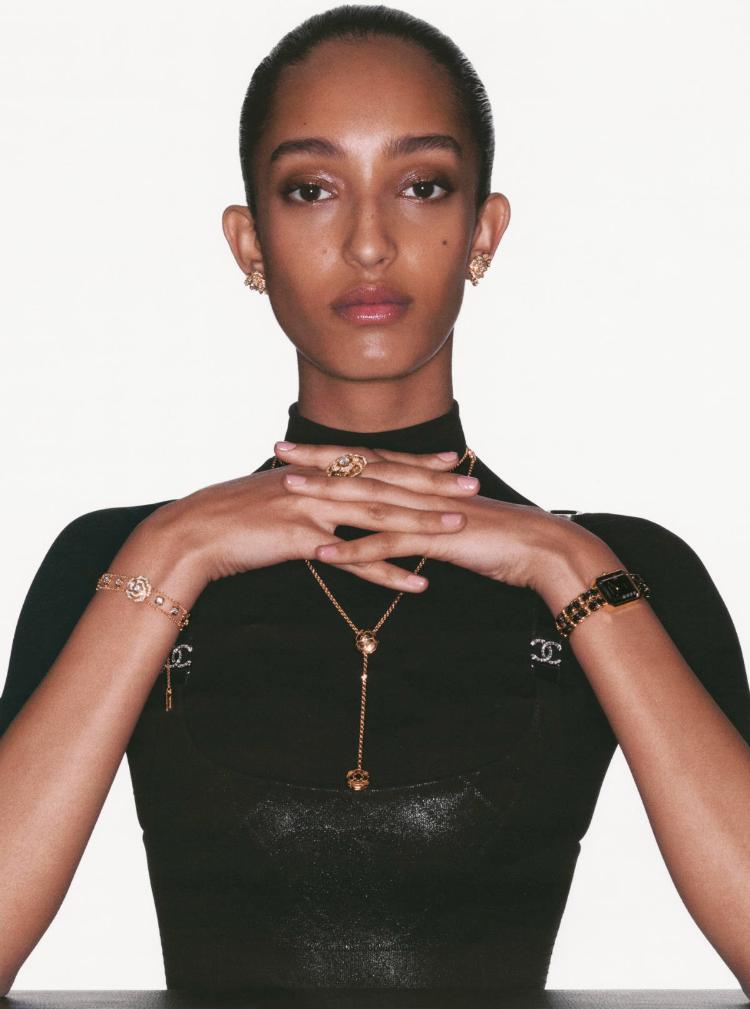 chanel-end-of-year-from-dream-to-reality-praznicna-elegancija-pretvorena-u-zvezdani-sjaj-1