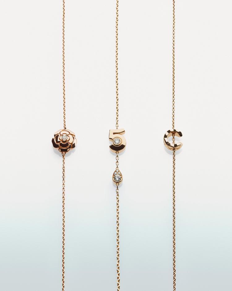 chanel-end-of-year-from-dream-to-reality-praznicna-elegancija-pretvorena-u-zvezdani-sjaj-10