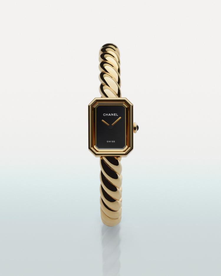 chanel-end-of-year-from-dream-to-reality-praznicna-elegancija-pretvorena-u-zvezdani-sjaj-19