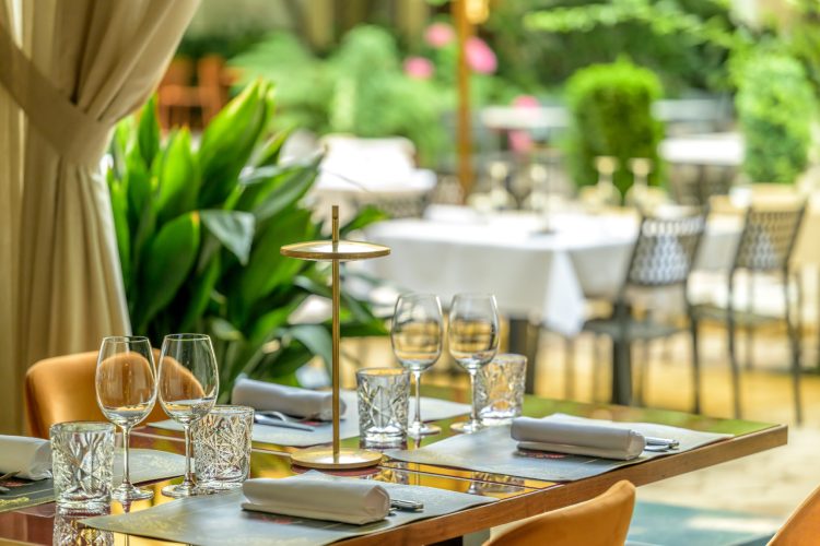 thais-platek-i-marcelo-cilijani-predstavljaju-novu-poetiku-svetla-11