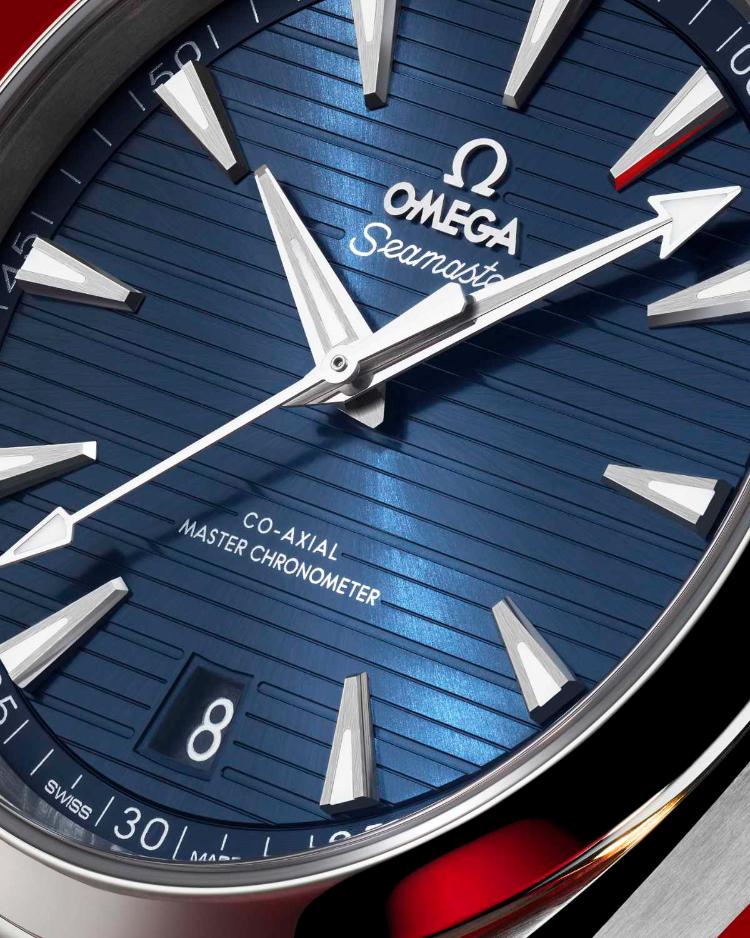 savrsen-praznicni-poklon-omega-seamaster-aqua-terra-blista-u-sezoni-2025-8