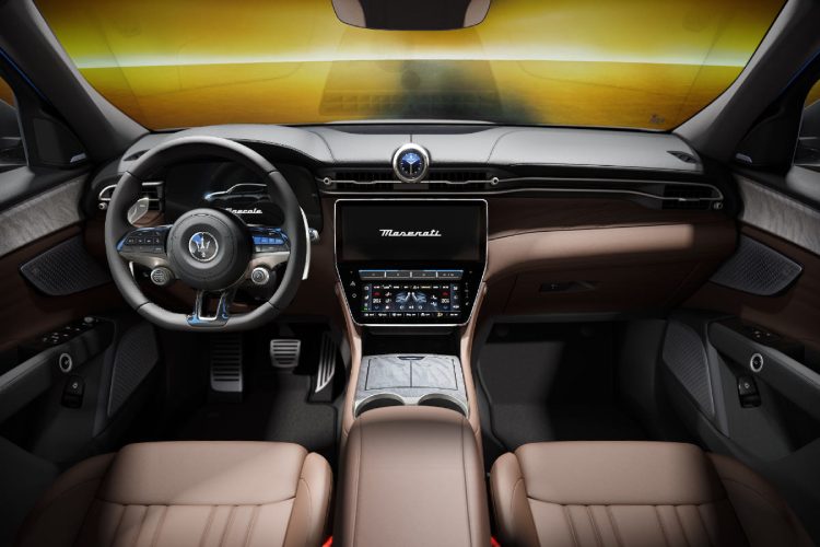 maserati-grecale-lumina-blu-italijanski-luksuz-i-najnaprednija-suv-tehnologija-u-jednoj-silueti-4