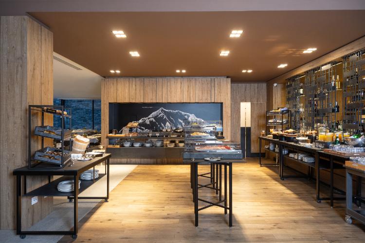 grand-hotel-courmayeur-mont-blanc-savrsen-sklad-savremene-arhitekture-i-alpskog-luksuza-21