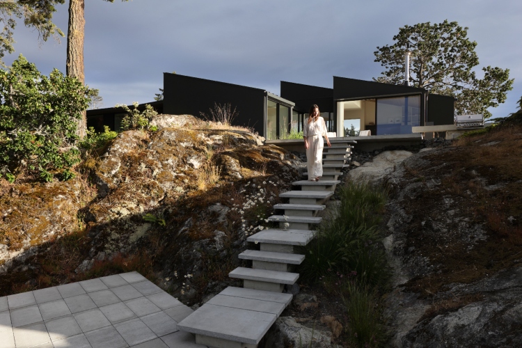 shoreline-house-savremena-arhitektura-ukorenjena-u-pejzaz-britanske-kolumbije-13