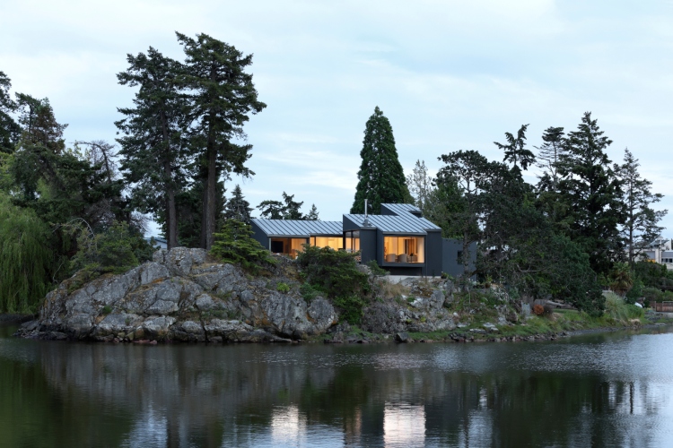 shoreline-house-savremena-arhitektura-ukorenjena-u-pejzaz-britanske-kolumbije-14