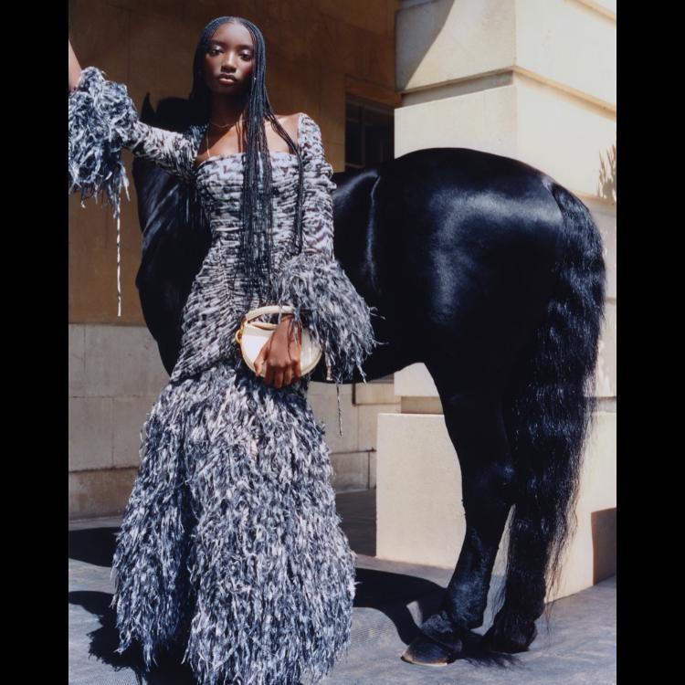 burberry-zima-2025-vrhunac-britanskog-glamura-7