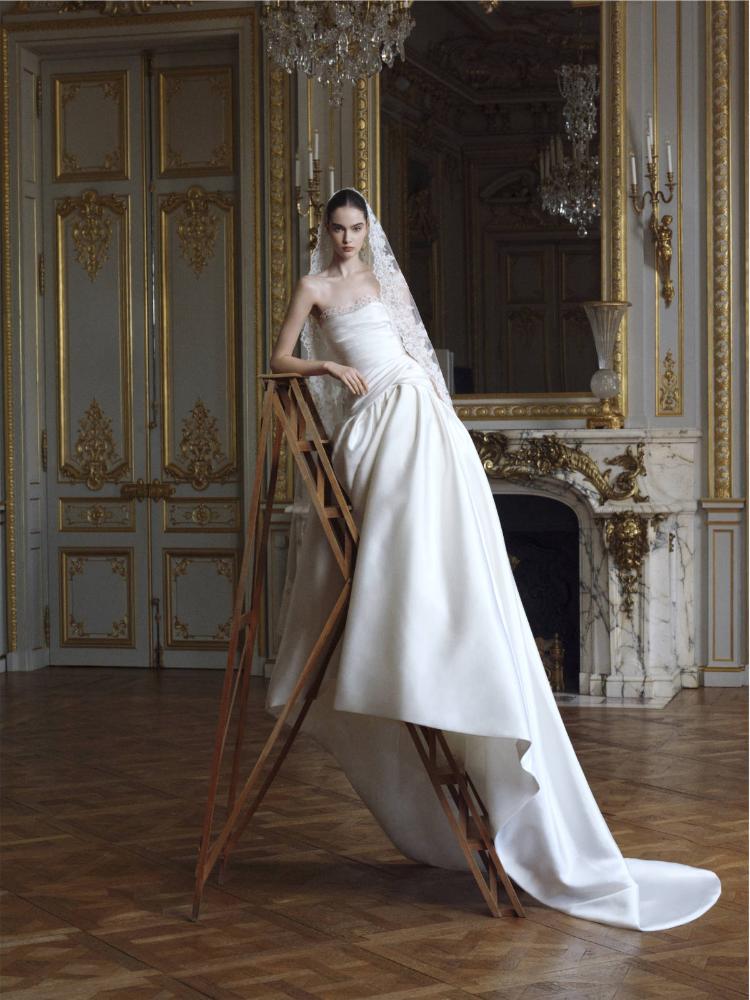elie-saab-bridal-2027-luksuzne-vencanice-couture-kolekcija-pariz-visoka-moda-vencanje-26
