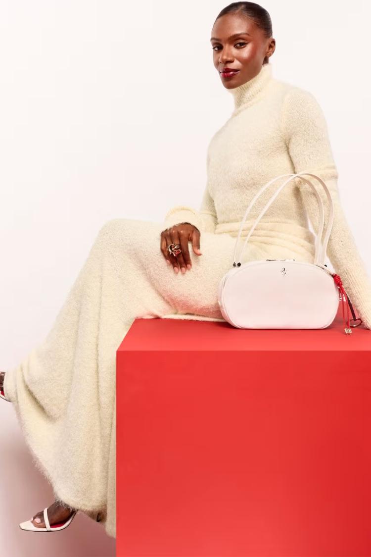 ferrari-style-dino-torba-kampanja-dina-asher-smit-2026-luksuzni-aksesoari-3