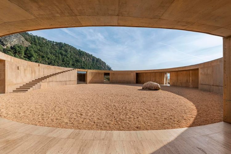 house-720-degrees-valle-de-bravo-meksiko-kruzna-kuca-odrziva-arhitektura-fernanda-canales-17