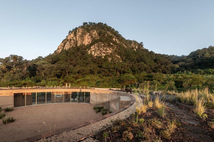 house-720-degrees-valle-de-bravo-meksiko-kruzna-kuca-odrziva-arhitektura-fernanda-canales-18