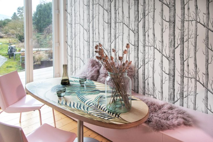 himacs-ruby-kuhinja-roze-dizajn-banana-kupatilo-zuta-boja-moderan-enterijer-2026